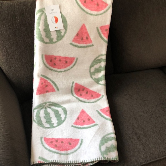 Docofil WATERMELON Design Summertime Fruit Throw Blanket - Picture 1 of 11